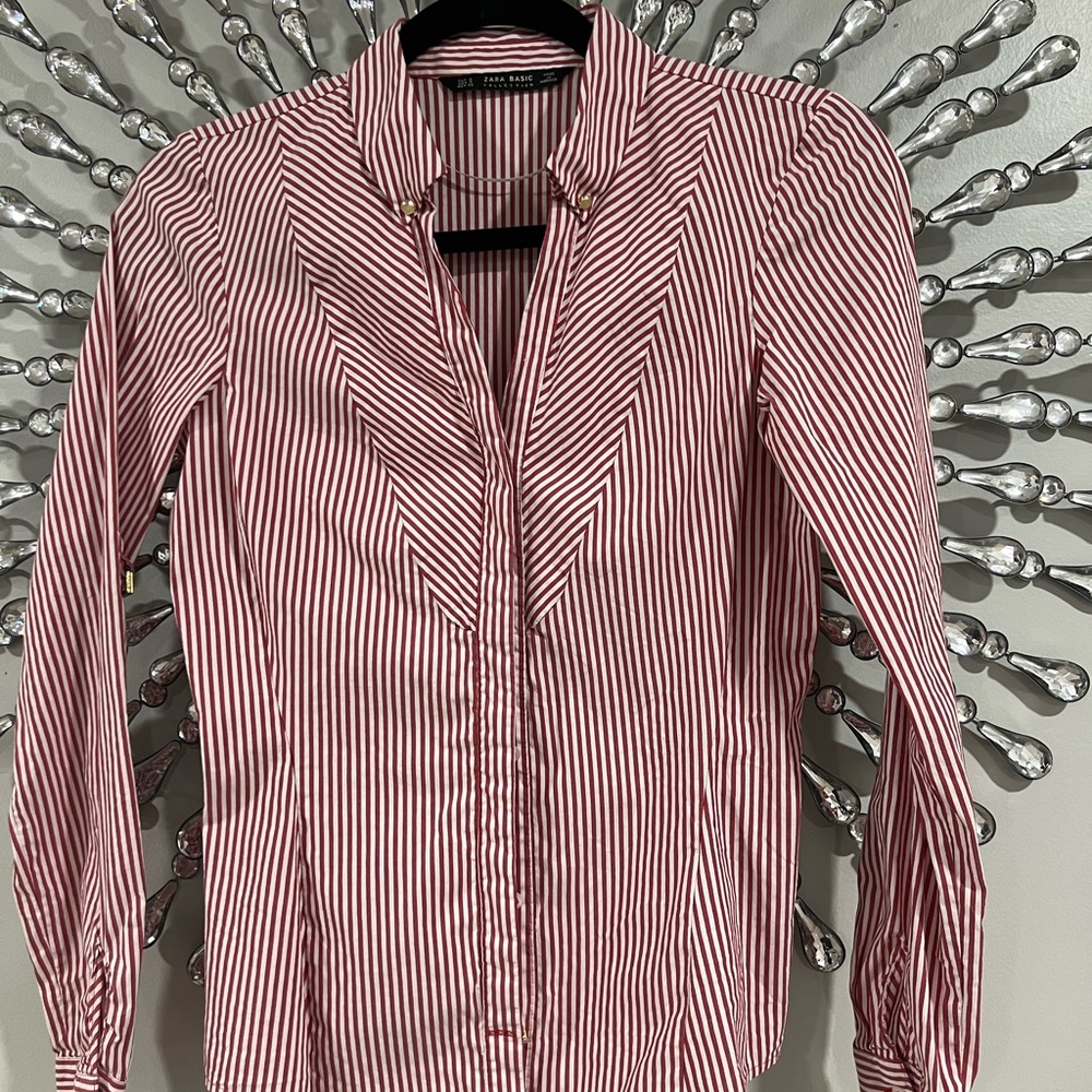 Zara Red and White Striped Button-Up Shirt
